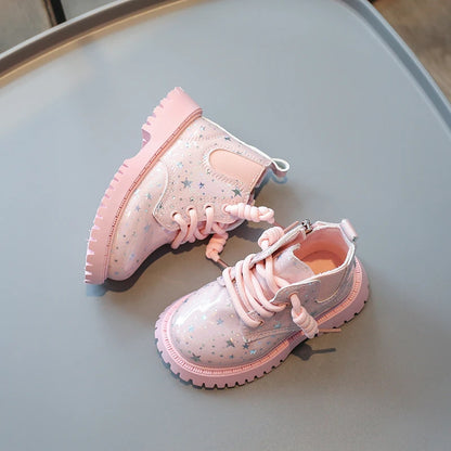 מגפי חורף נוצצים עם כוכבים